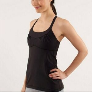 LULULEMON athletes (Size 4) Scoop Me Up Racerback Tank Black preowned no issues